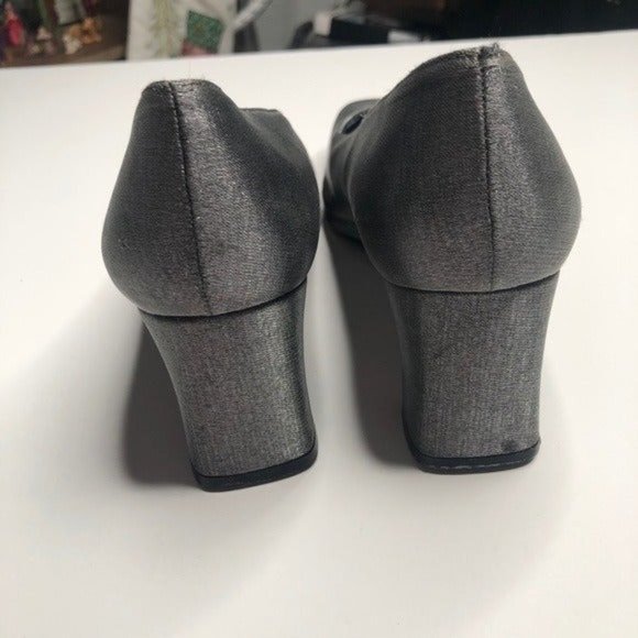 Stuart Weitzman Silver Metallic Fabric Heels #7B - Picture 9 of 12